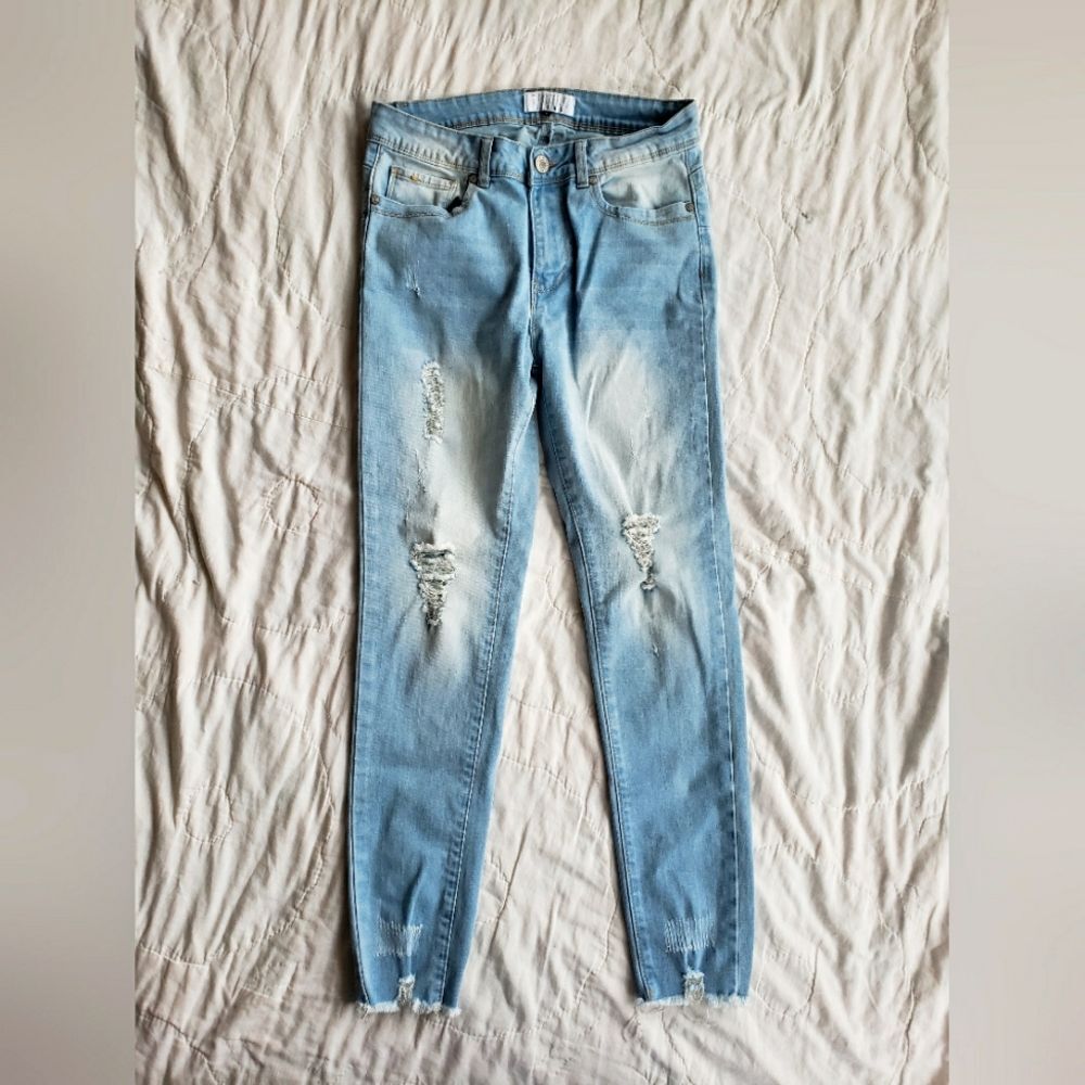 Petite Thrill Light Wash Distressed Skinny Jeans – Y2K, Casual, Boho, Grunge